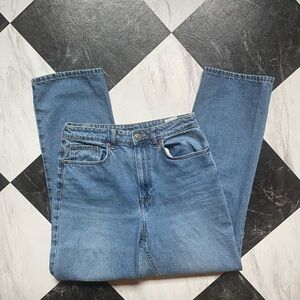 H&M High Waisted Relaxed Straight Blue Jeans